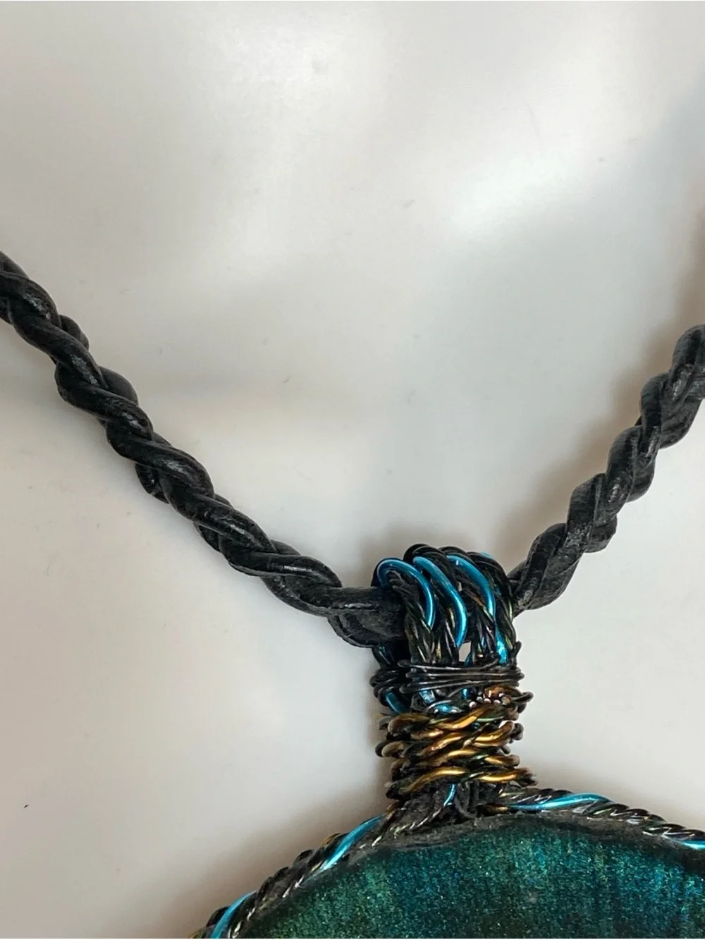Necklace Cord Leather Big handmade Resin pendant featuring real scorpions